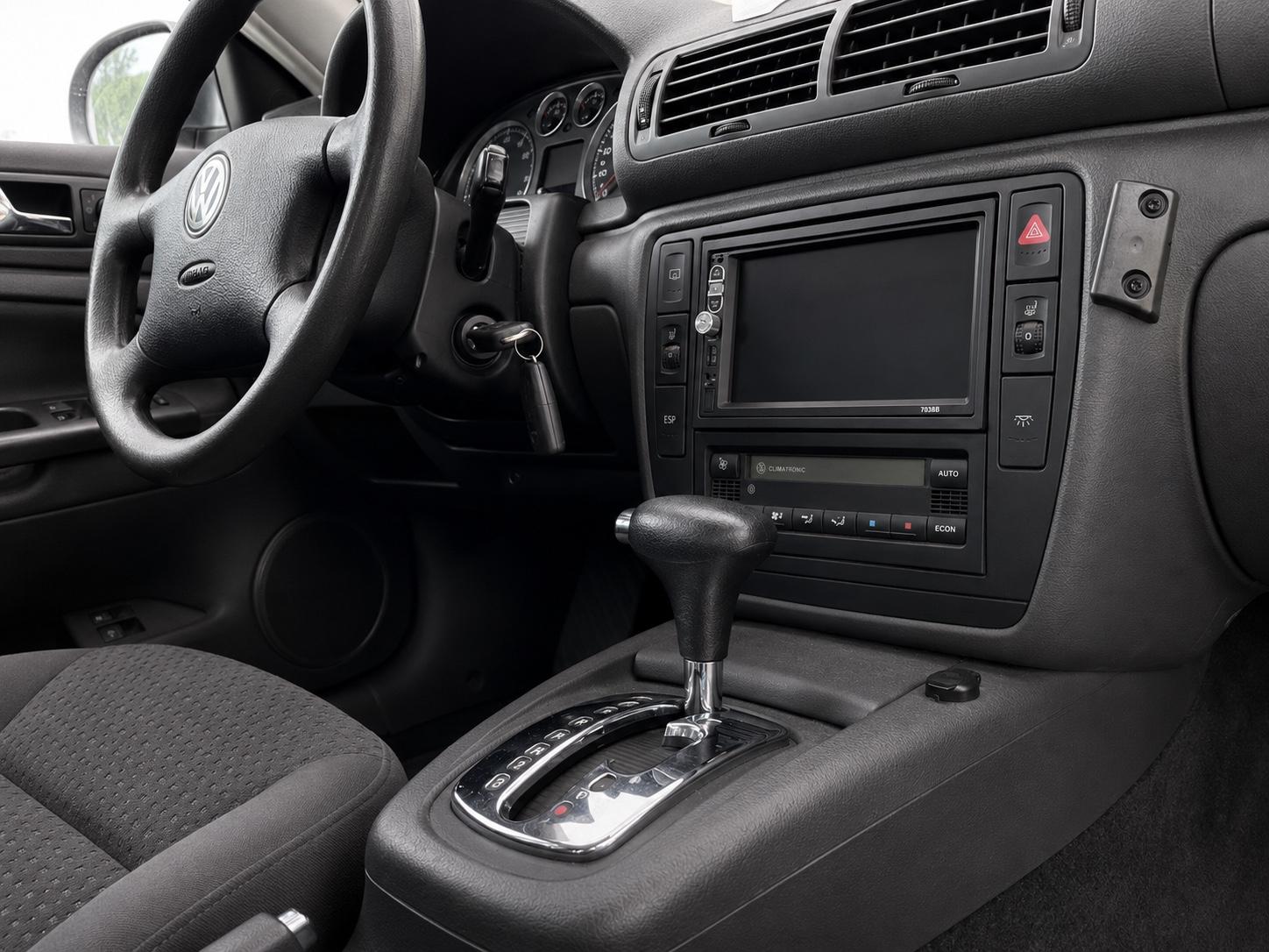 Volkswagen Passat 2005 — photo 11