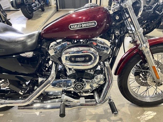 Fahrzeugabbildung Harley-Davidson XL1200L Custom