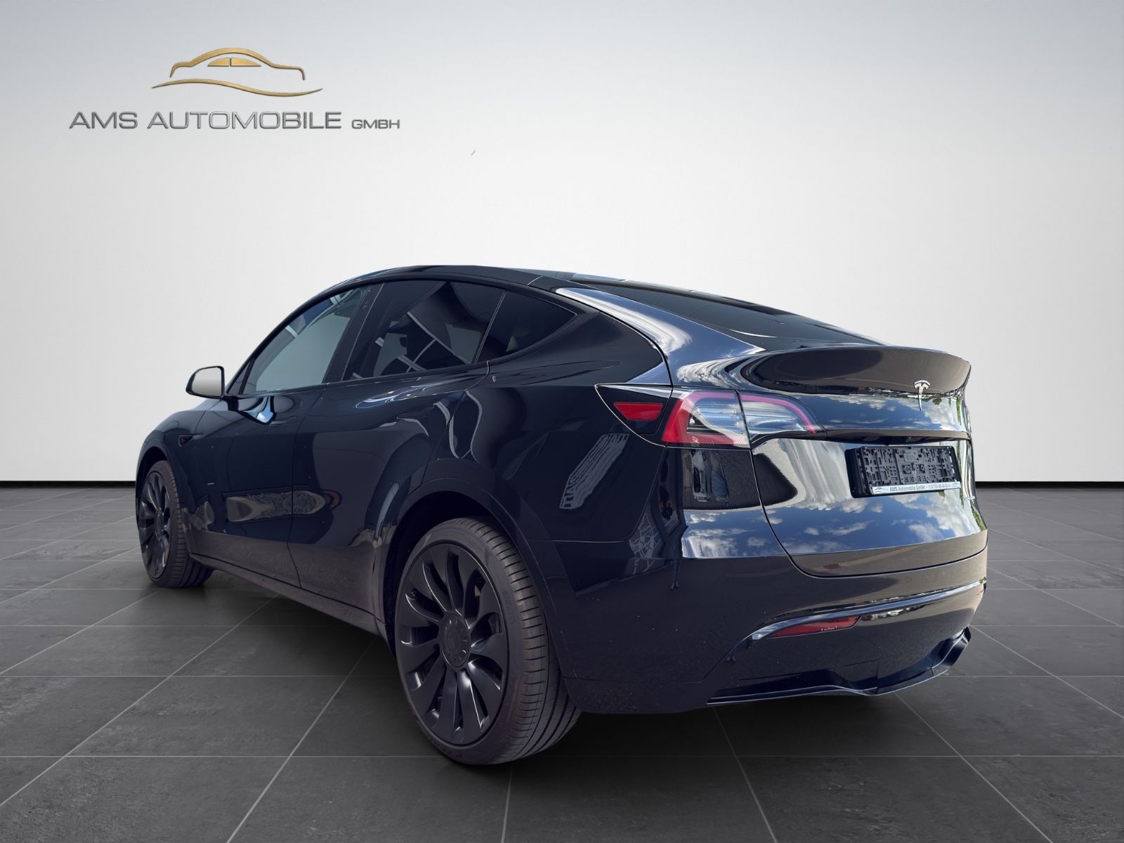 Tesla Model Y Long Range Dual AWD 21 ZOLL STANDHEIZUNG foto 4