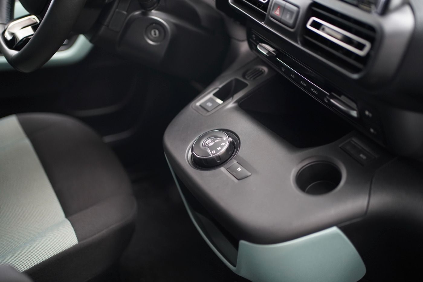 Fahrzeugabbildung Citroën Berlingo M PureTech 130 EAT8 Feel Automatik AHK