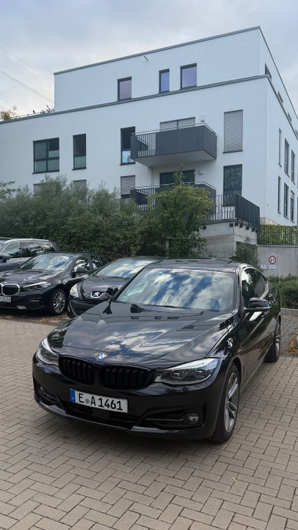 Image of BMW 330 Gran Turismo