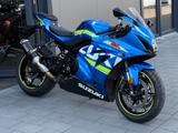 Suzuki GSX-R 1000 *Neuwertig*1 Hand*wenig Km* - SUZUKI GSX R 1000 K1
