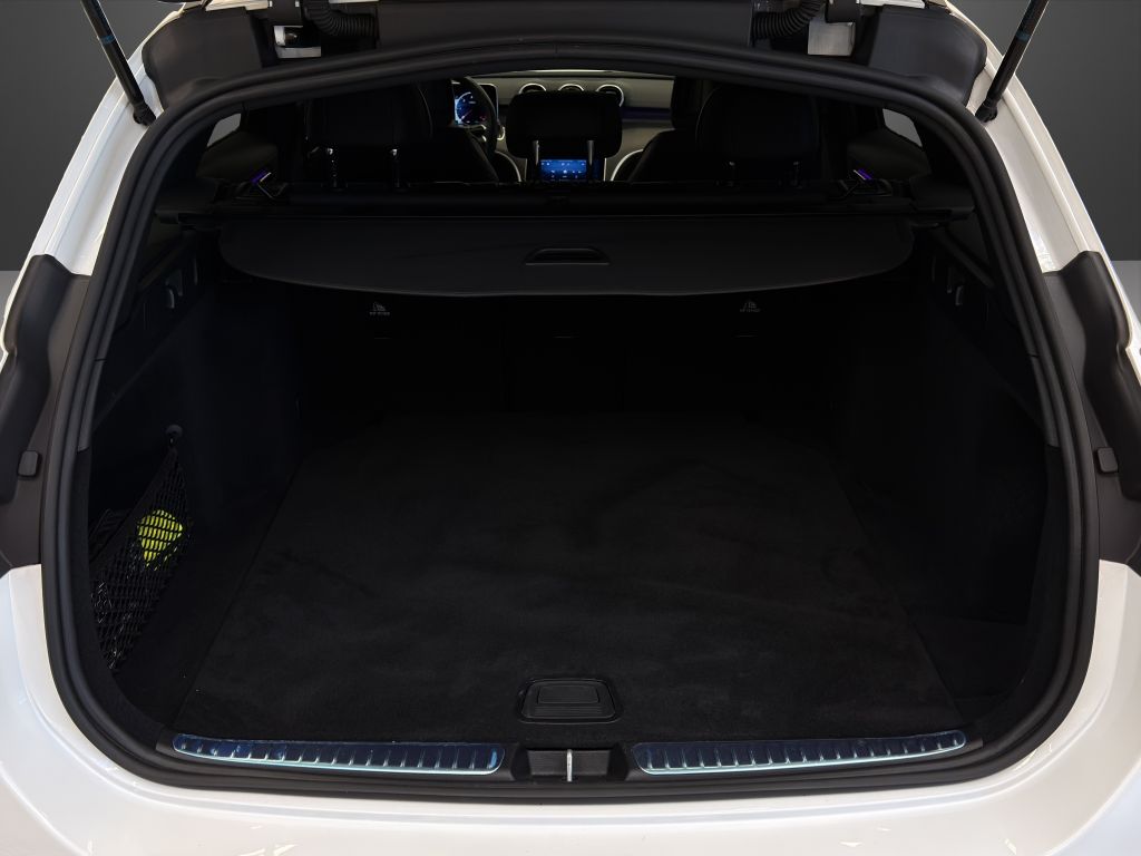 MERCEDES-BENZ C-Class 2023