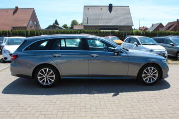 Mercedes E 200 - 5