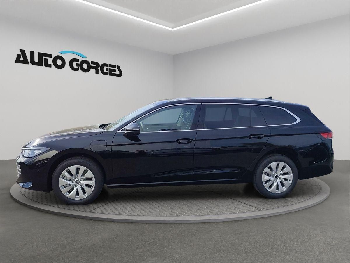 Volkswagen Passat - Bild 2
