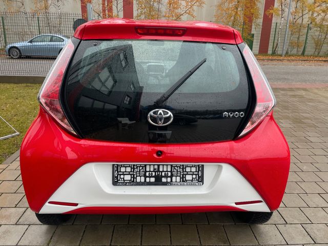 Fahrzeugabbildung Toyota Aygo AYGO x-play touch *1 Hand/TÜV/INSP. Neu*