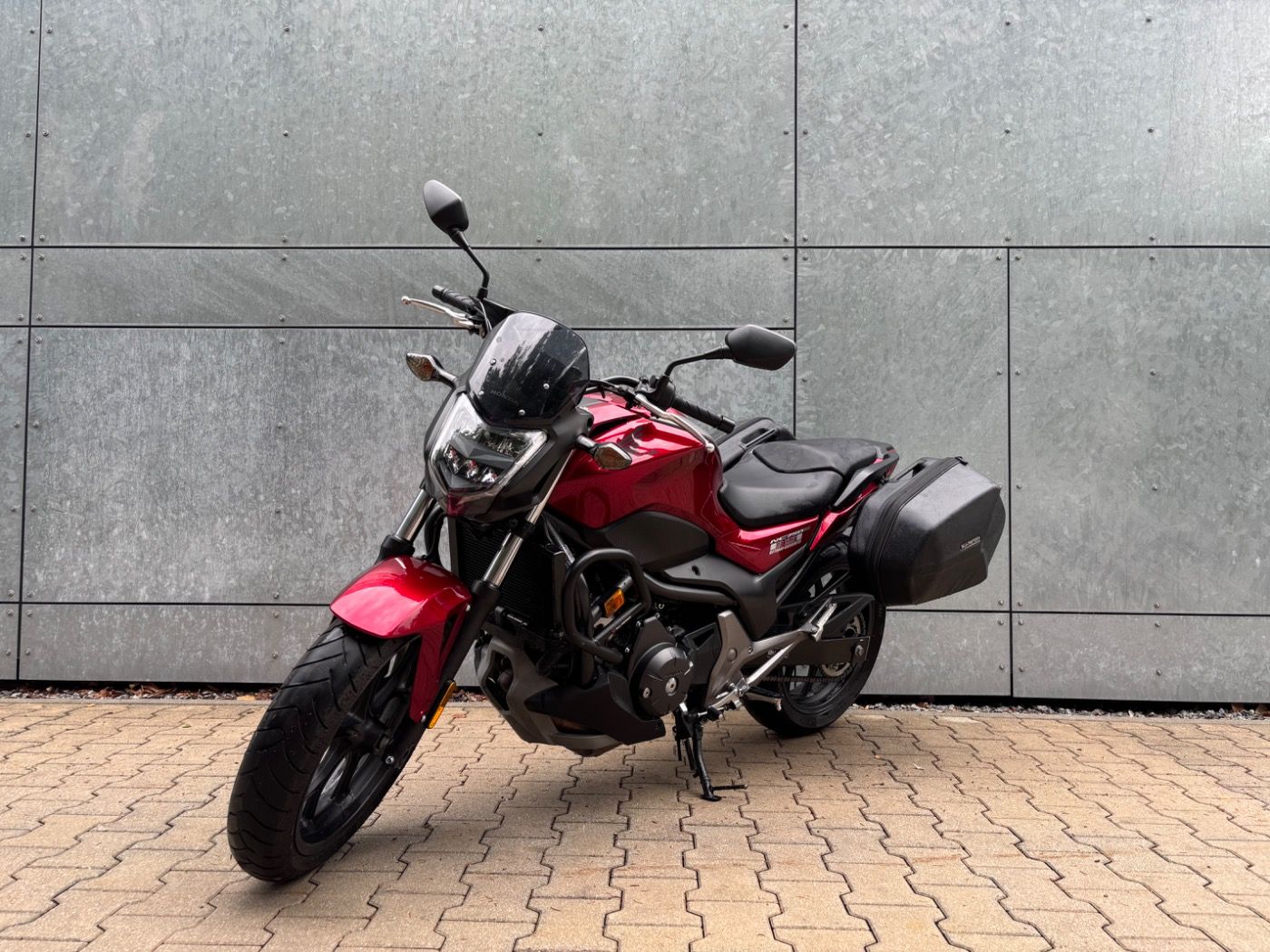 Fahrzeugabbildung Honda NC 750 S ABS Tieferlegung A2 Seitenkoffer