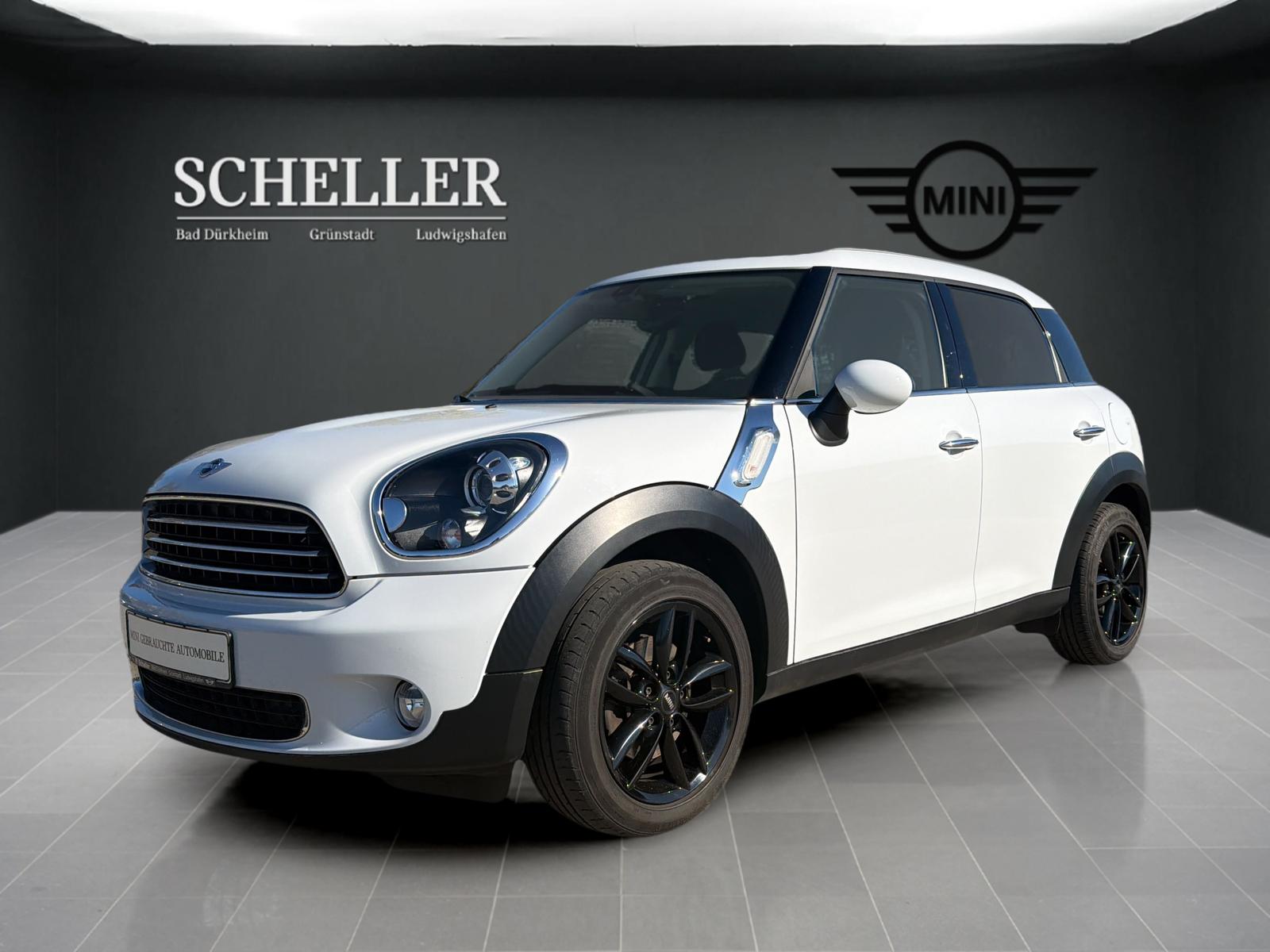 MINI One Countryman Black Pepper Xenon BT Klimaaut.