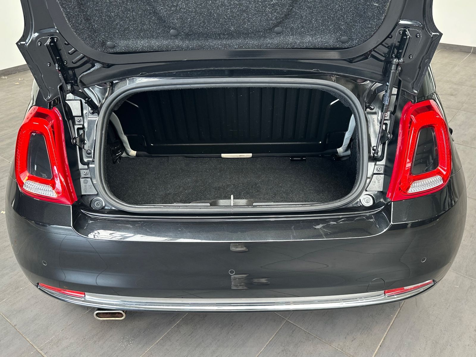Fahrzeugabbildung Fiat 500C 1.0 GSE Mild-Hybrid Dolcevita CARPLAY