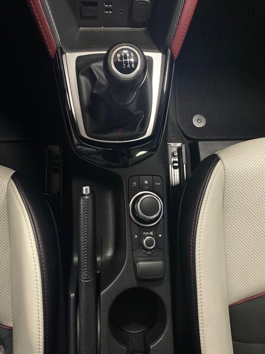 Fahrzeugabbildung Mazda CX-3 SPORTSLINE 4x4+ACC+RFK+BOSE SOUND+SHZ+HEADU