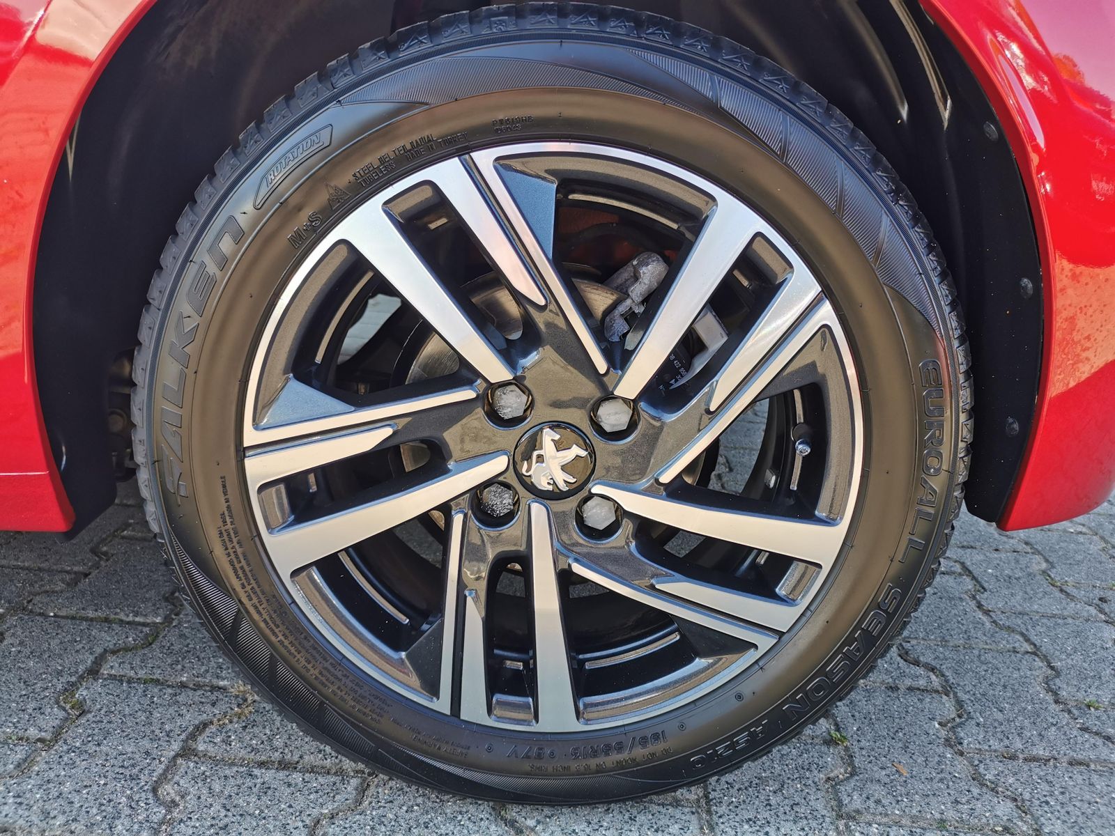 Fahrzeugabbildung Peugeot 208 Allure Pack*Sitzhzg*PDC hi+Cam*LED*Navi*