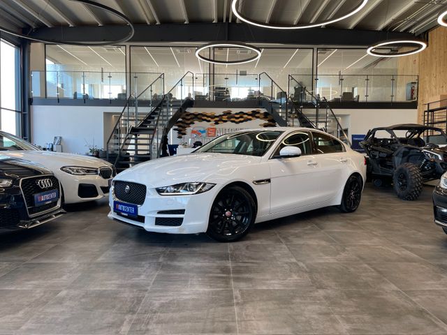 Jaguar XE Pure *NAVI*360°*SZHZ*TEMPO*BI-XENON*PDC*TOUCH