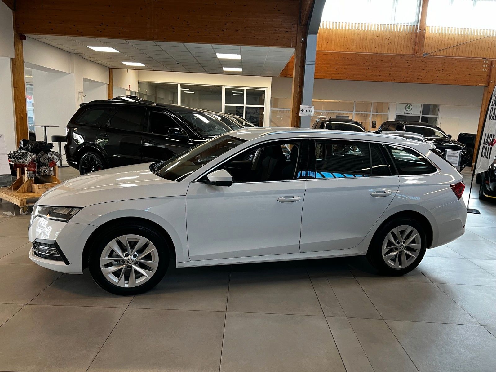 Fahrzeugabbildung SKODA Octavia Combi Style 2.0 TDI DSG