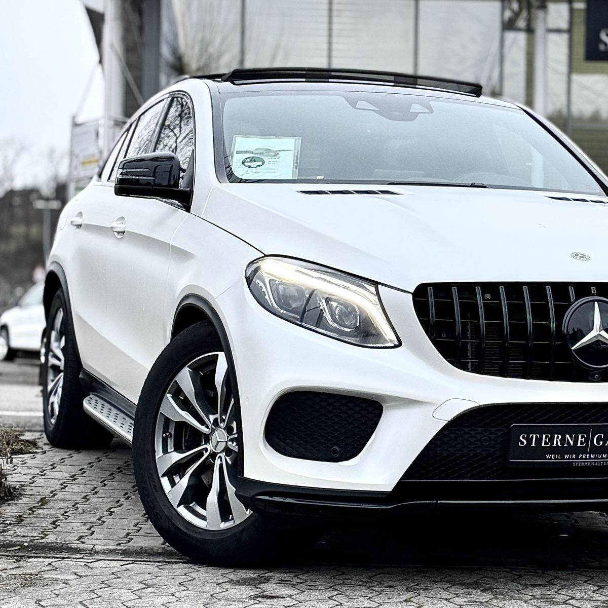 MERCEDES-BENZ GLE 400 4MATIC/PANO/DISTRO+/AMG/MASSAGE