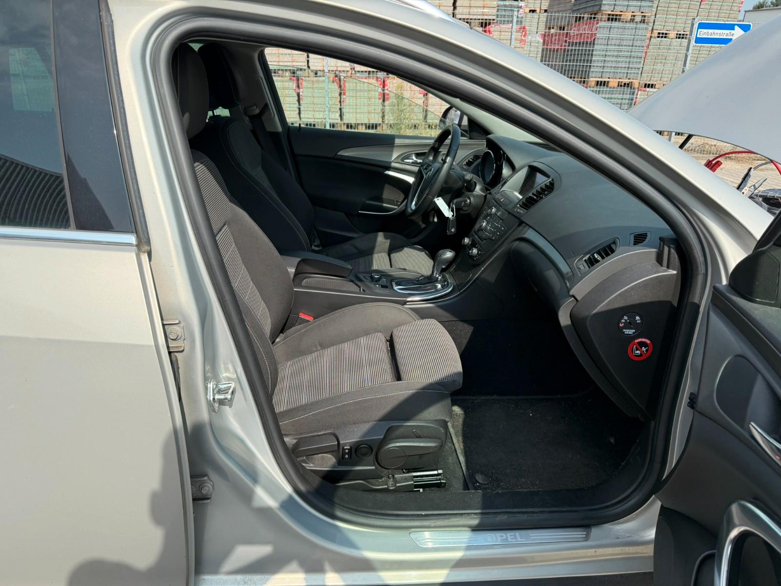 Opel Insignia 2012 — фото 23