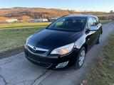 Opel Astra J Sports Tourer Design Edition 1,7CDTI AHK - Opel Astra: 7 Cdti