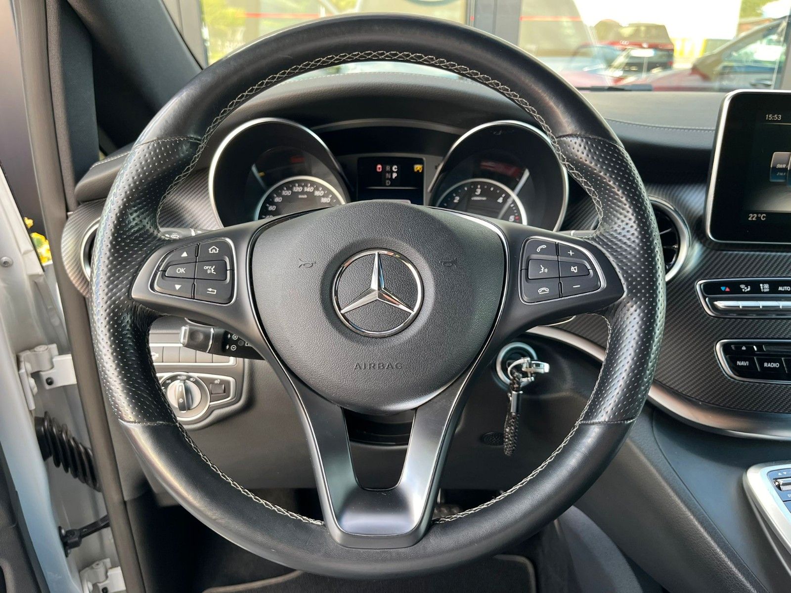 Fahrzeugabbildung Mercedes-Benz V 300d Avantgarde Edition Lang* AMG*AHK*Memory*
