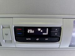 Fahrzeugabbildung Volkswagen T6.1 Caravelle Comfort DSG Rollstuhllift 8.Sitze