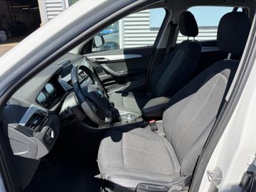BMW X1 sDrive 18 d Advantage+LED+SHZ+AHK+Navi+Garant