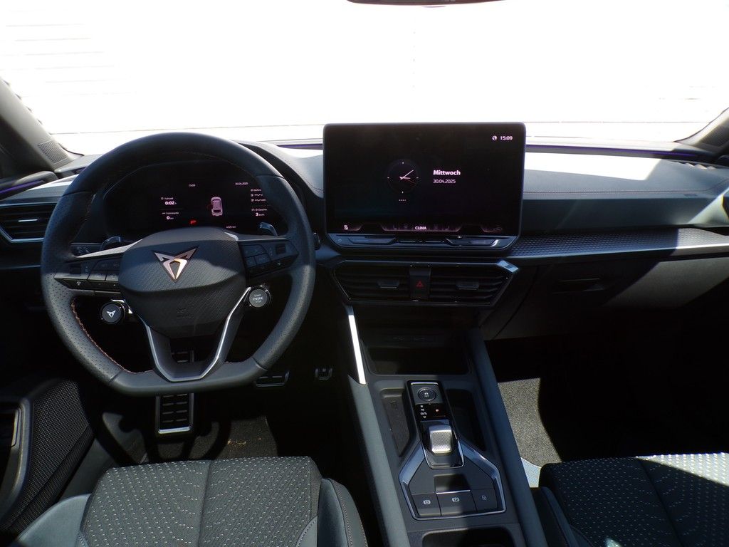 Fahrzeugabbildung CUPRA Leon Sportstourer VZ 1.5 eHybrid DSG Extreme