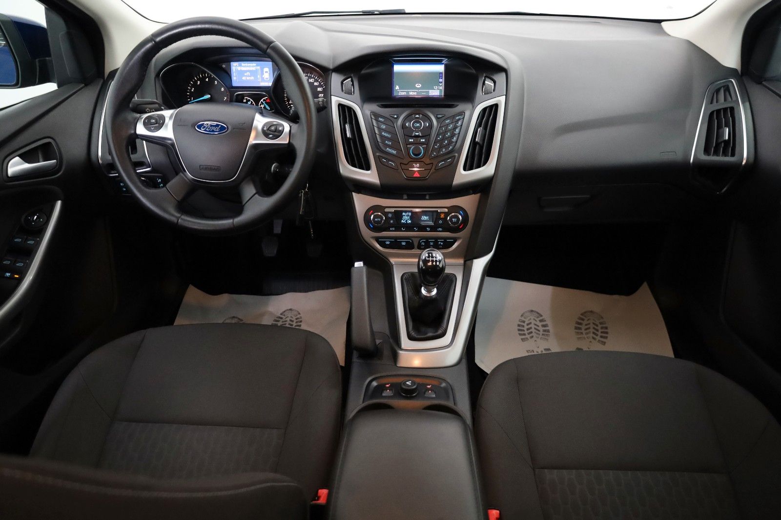 Fahrzeugabbildung Ford Focus Turnier Sync Edition Navi,SH,PDC,SR+WR
