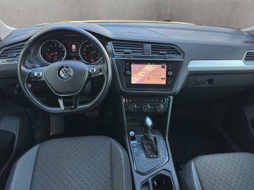 Volkswagen Tiguan - 11