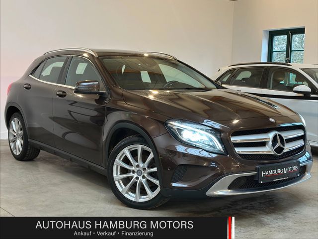 Mercedes-Benz GLA 200 CGI 7G-DCT Sport LEDER/XEN/NAV/KAM/156PS