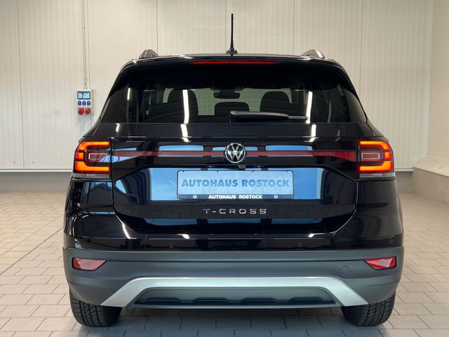 T-Cross Active 1.0 TSI ACC NAVI RFK LANE