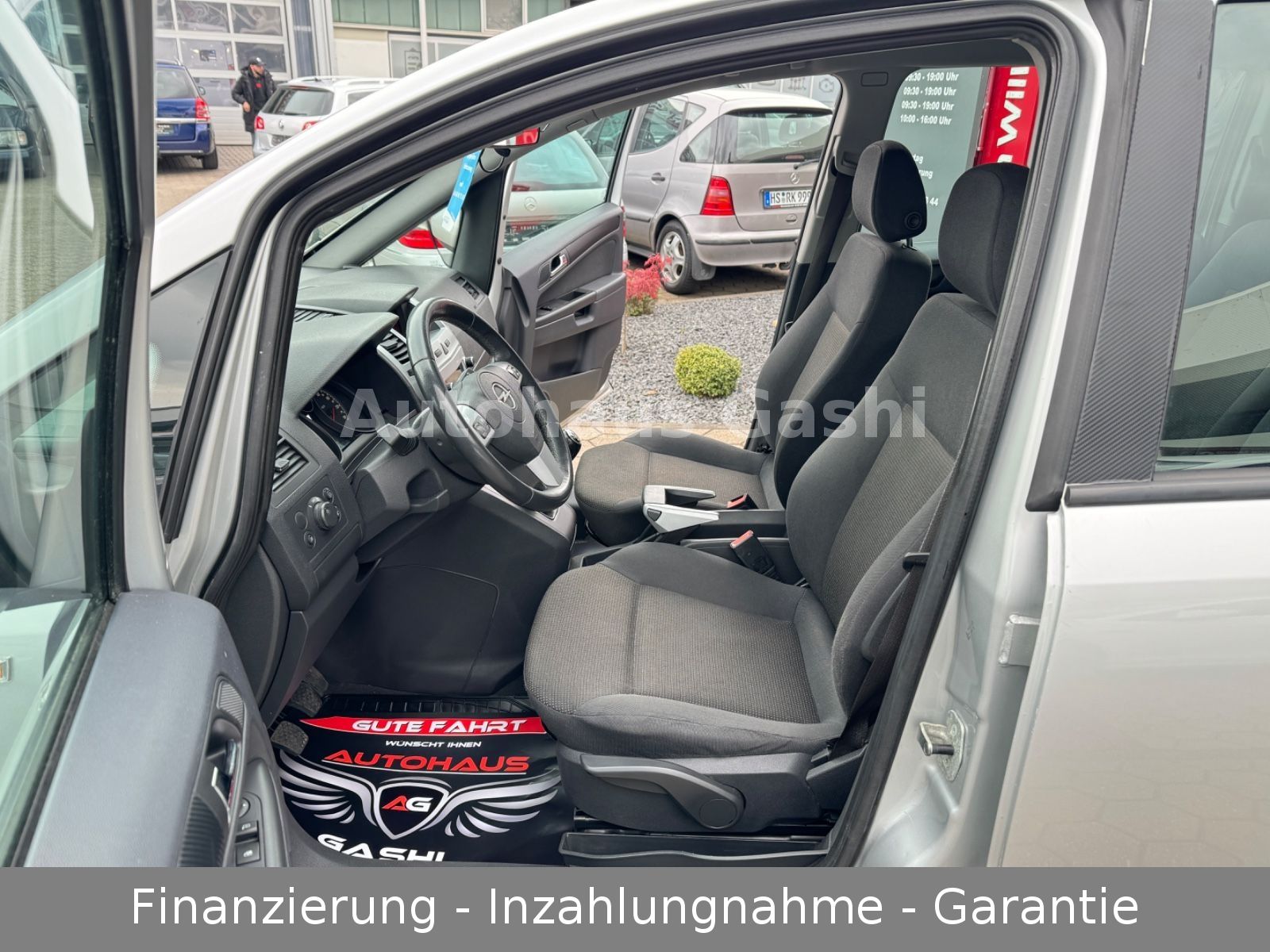 Fahrzeugabbildung Opel Zafira 1.8 Selection*2.Hand*7.Sitzer*Navi*AHK*