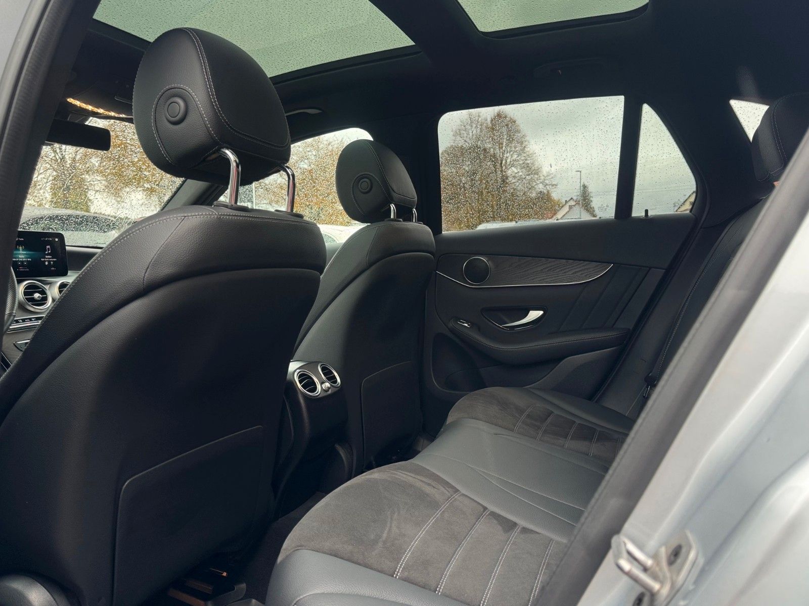 Fahrzeugabbildung Mercedes-Benz GLC 200 4Matic/ Panorama/ Virtual/ Ambientelight