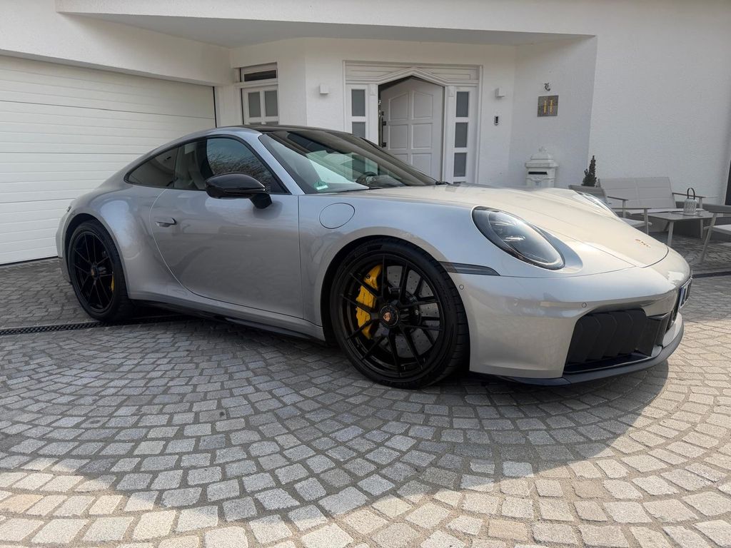 Image of Porsche 992