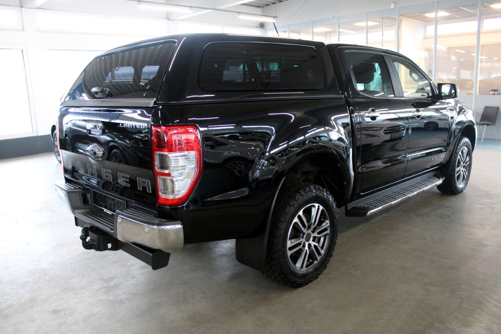 Fahrzeugabbildung Ford Ranger Limited Aut. LED AHK STDHZ HARDTOP uvm.