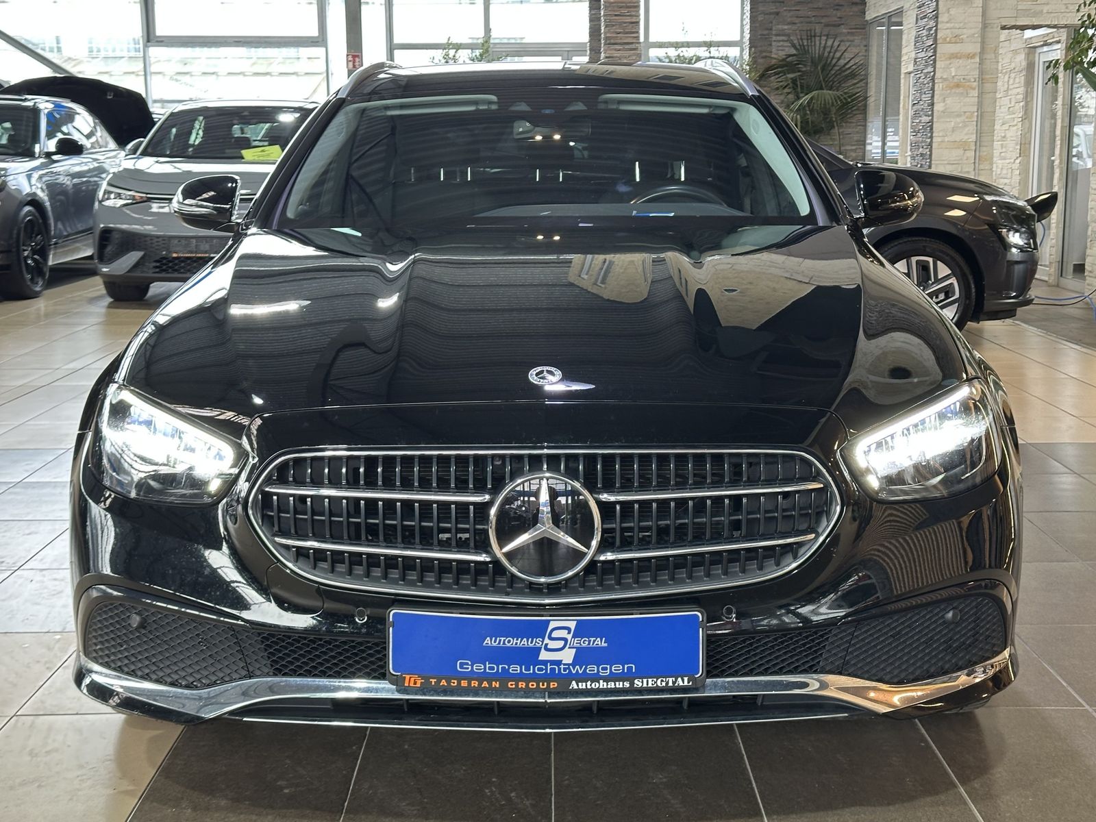 Mercedes-Benz E 300 de*LED*SHZ*Navi*Business*ACC*2xKlimaauto* imagem 2