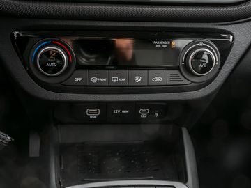 Hyundai i10 1.0 Trend Spurhalteassistent Kamera Navi