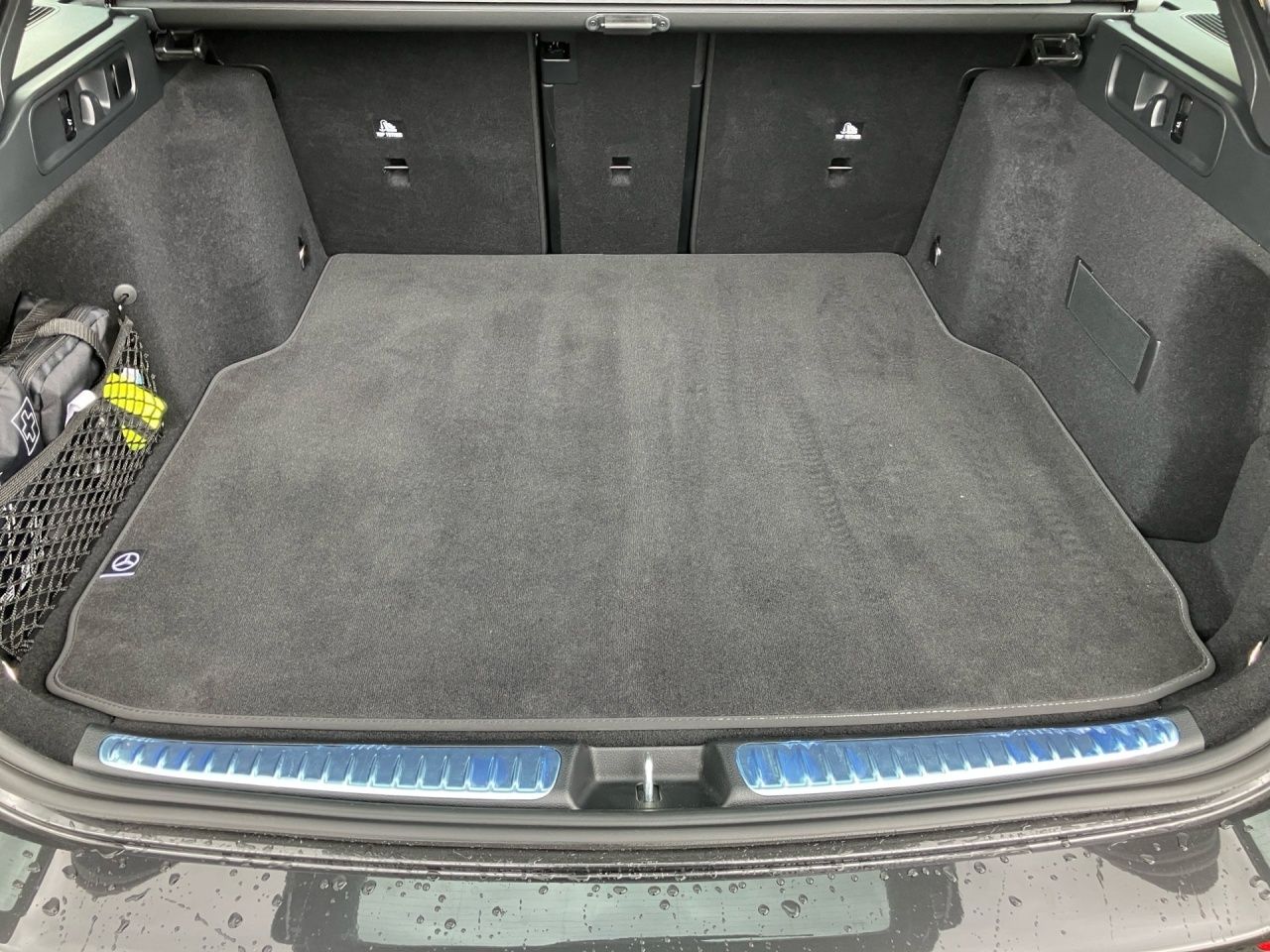 Fahrzeugabbildung Mercedes-Benz C 300 d T-Modell AMG+AHK+KAMERA+EASYPACK+AMBIENT