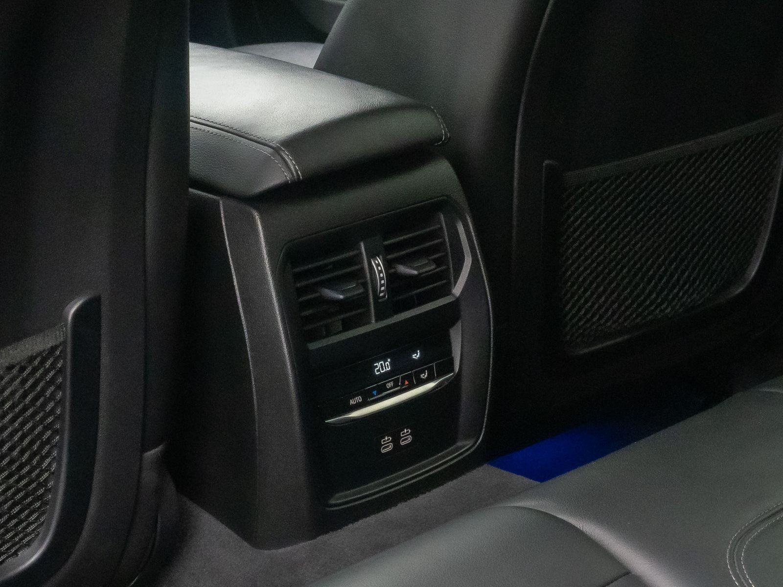 Fahrzeugabbildung BMW 320d xD Sport Line ACC Laser HUD DAB Alarm Leder