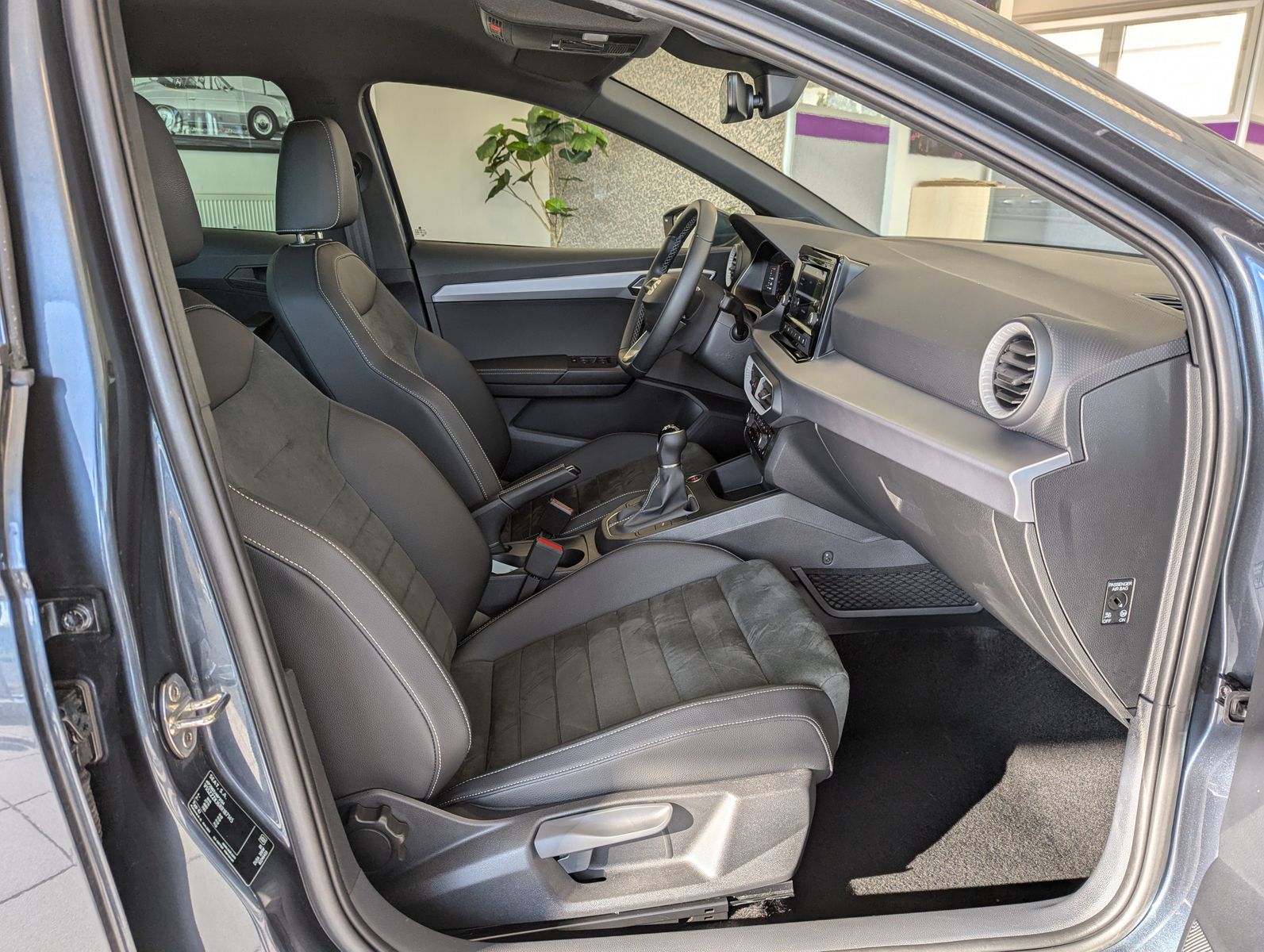 SEAT Ibiza 1.0 TSI Xcellence LED Cam Dinamica ACC - Image 14