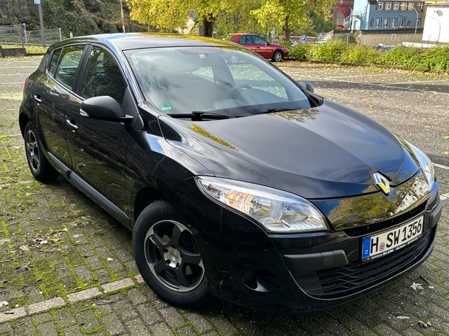 Renault Megane Je t'aime 1.6 16V 74kw