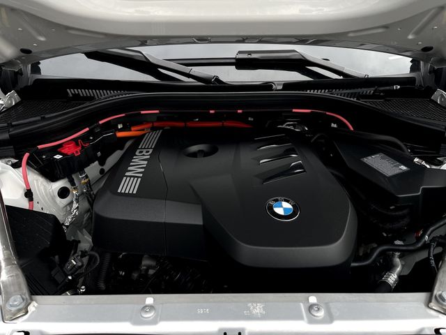 Foto Nummer 14: BMW 3 30e xDrive