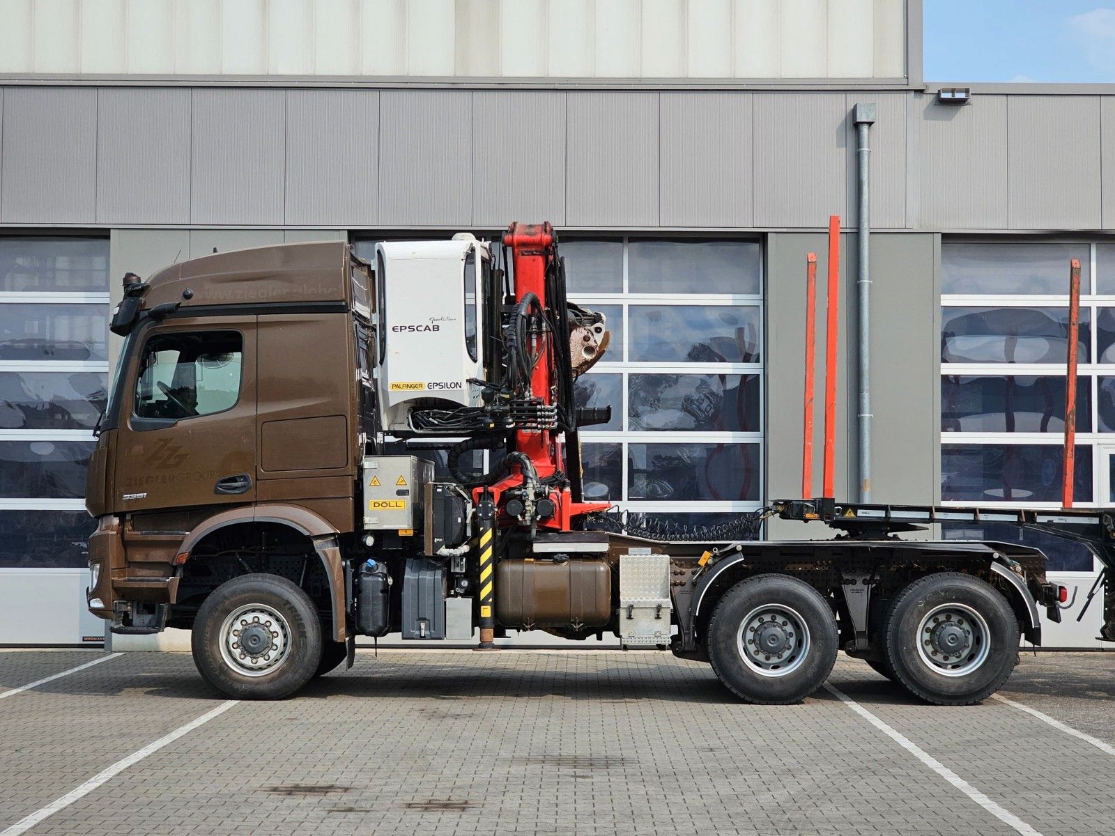 Fahrzeugabbildung Mercedes-Benz Arocs 3351 Langholz EPSILON-Kran *6x6 Allrad*