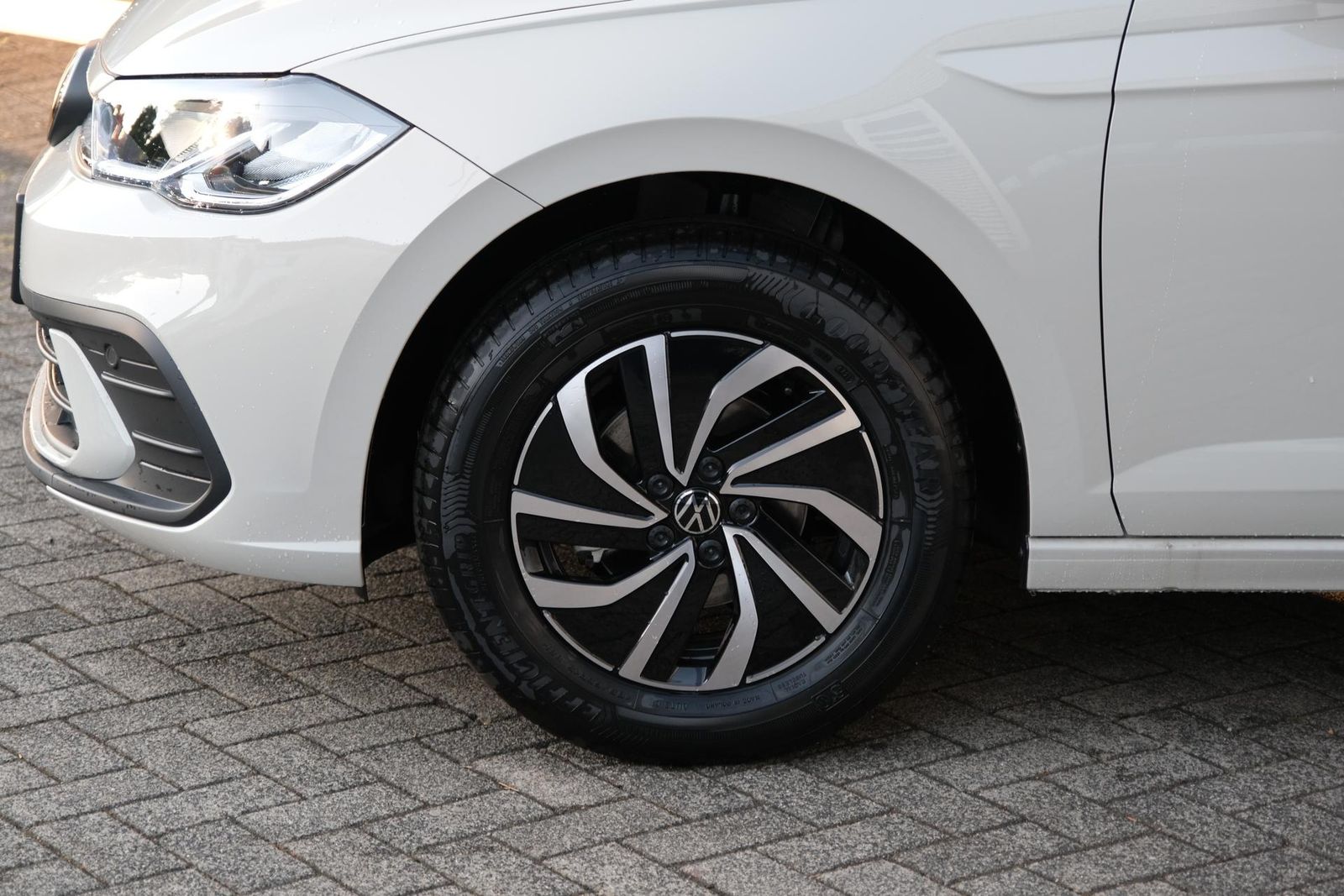 Volkswagen Polo 1.0 TSI Life Alu Kamera Climatronic App-... imagem 2