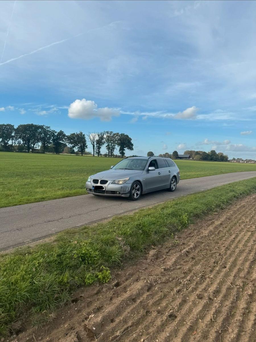 BMW 525