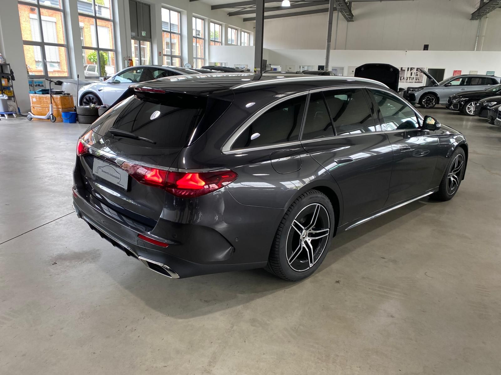 Fahrzeugabbildung Mercedes-Benz E 200 T 4M AMG Advanced+/Airmatic/AHK/360/DIS/