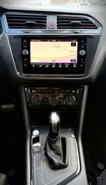 Volkswagen Tiguan - 9