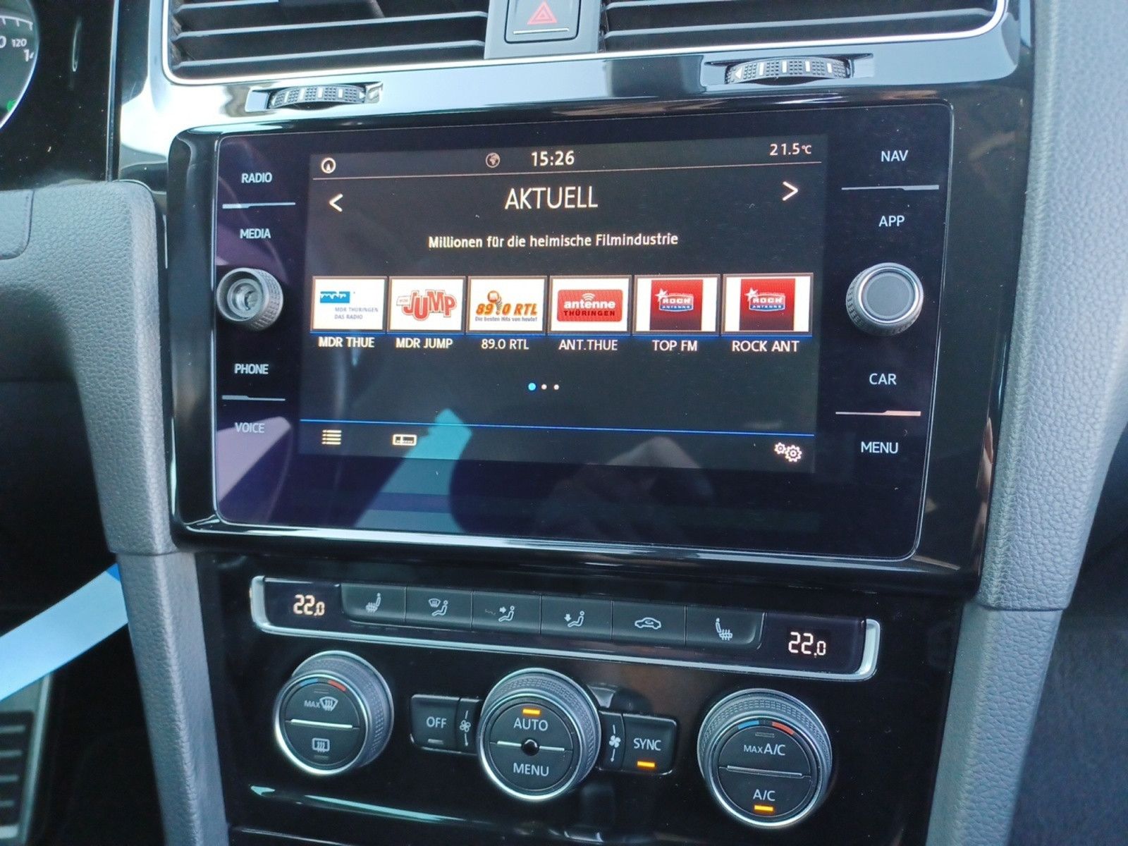 Fahrzeugabbildung Volkswagen Golf 1.0 TSI DSG Join ACC, Navi, Shzg, Climatr.
