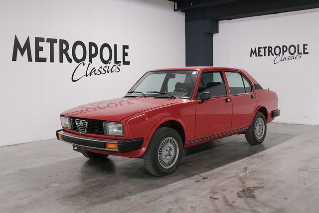 Alfa Romeo Alfetta 2.0 Carburateur. 1979. Airconditioning.