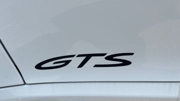 Porsche 992 - 12
