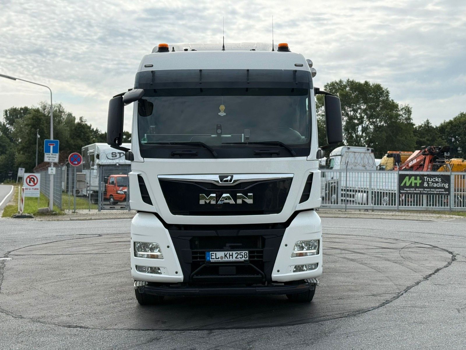 Fahrzeugabbildung MAN TGX 18.460 4x2 SAHN 3.Achs Auflieger Fassi  F240