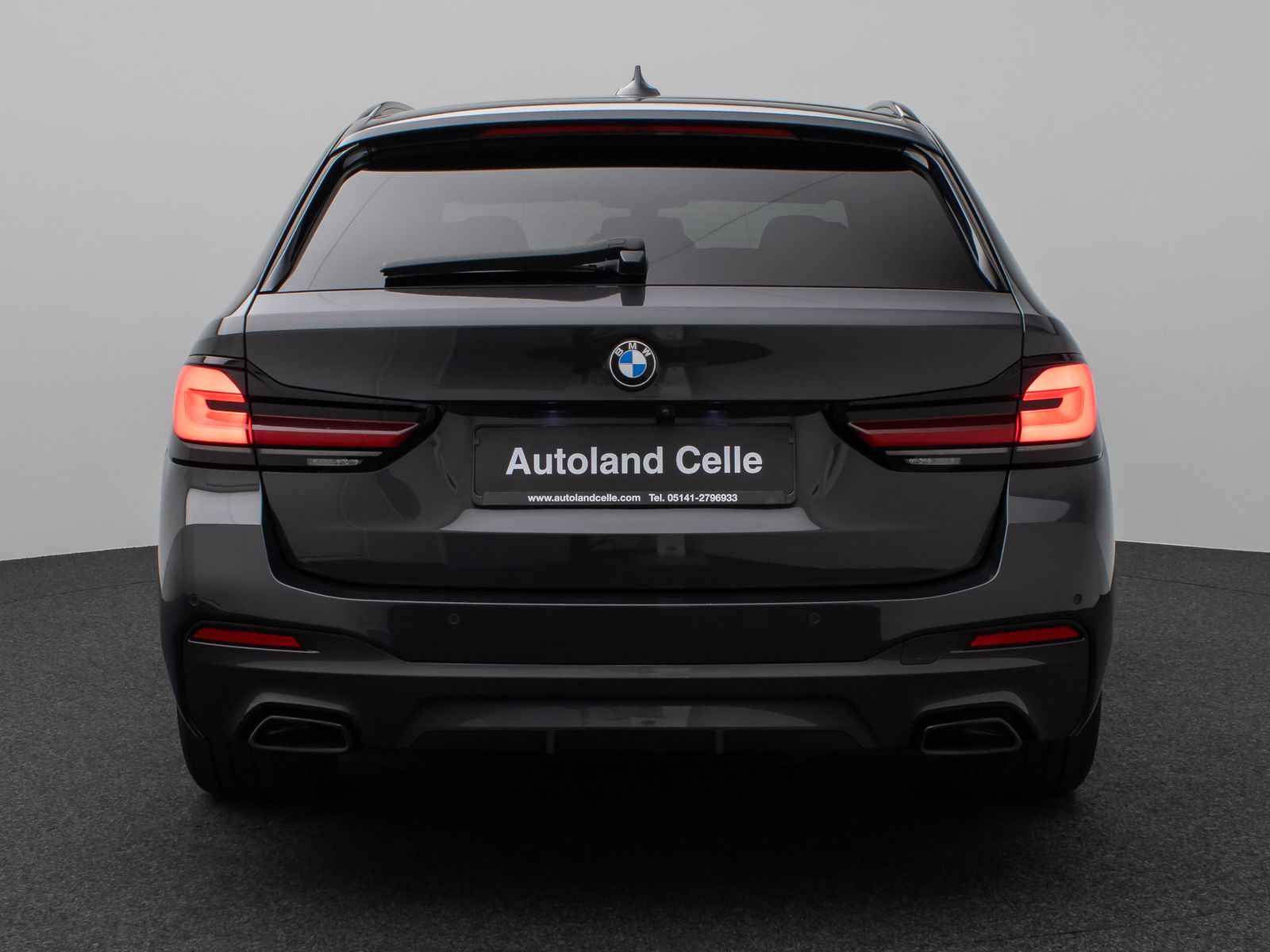 Fahrzeugabbildung BMW 530d xD M Sport Kamera HUD DAB H/K Komfort Alarm