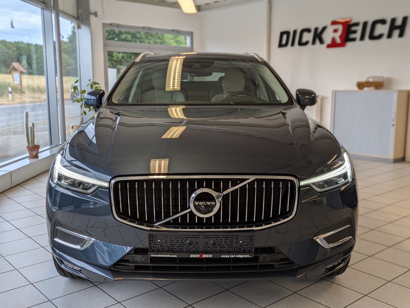 VOLVO XC60 Inscription HUD Harman H/K Pano Cam 360° - Image 2